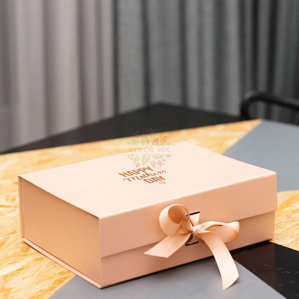 Coffret cadeau fête des mères rose avec feuille d'or